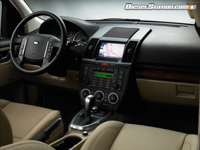 Land Rover FREELANDER 2 TD4 E STOPSTART Picture #17 Land Rover FREELANDER 2 TD4 E STOPSTART Picture #17